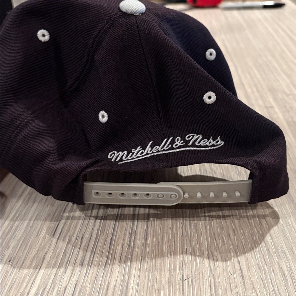 Mitchell & Ness Brooklyn Nets Snapback Hat Black Gray NBA - Picture 3 of 5